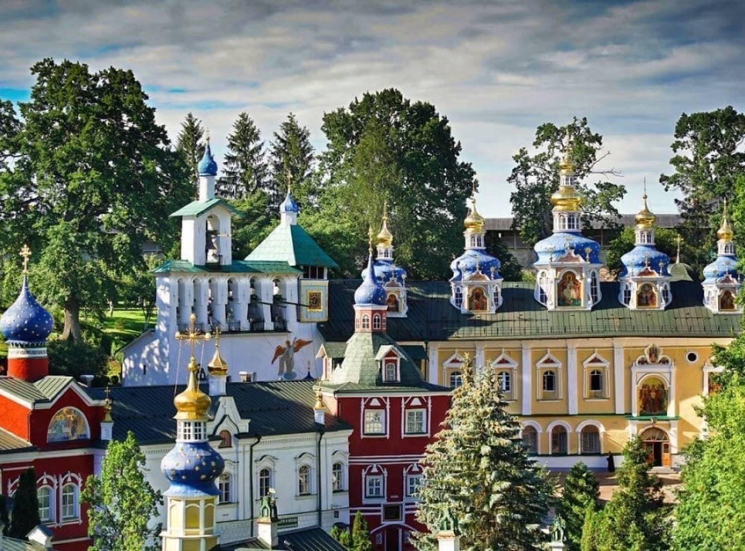 Псково-Печорский Свято-Успенский мужской монастырь