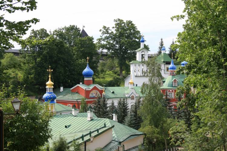 Школьные туры по России. Псков-Печоры-Пушкинские горы детям